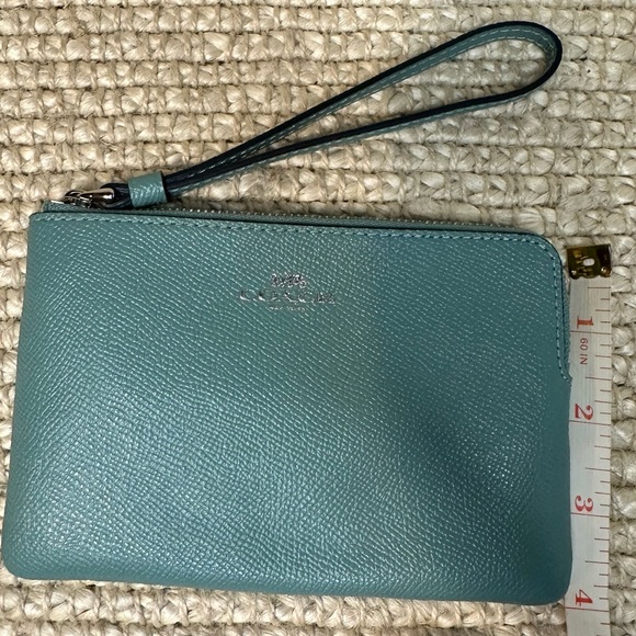 Coach Teal Leather Wristlet Wallet clutch - Picture 2 of 8